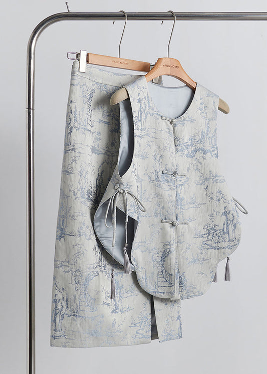 Sophisticated Garment with a Clean Classic Look