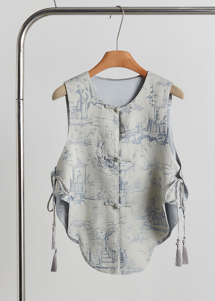 Sophisticated Garment with a Clean Classic Look