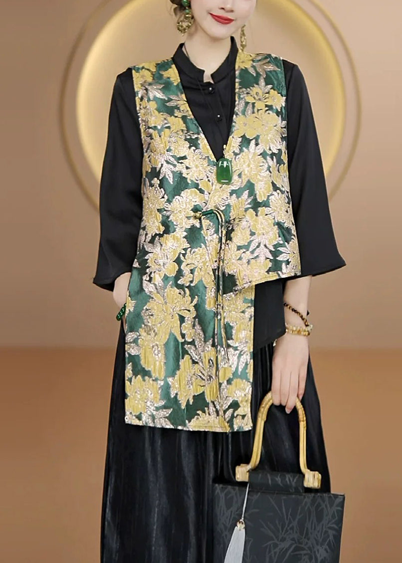 Effortlessly Elegant Garment with a Timeless Design