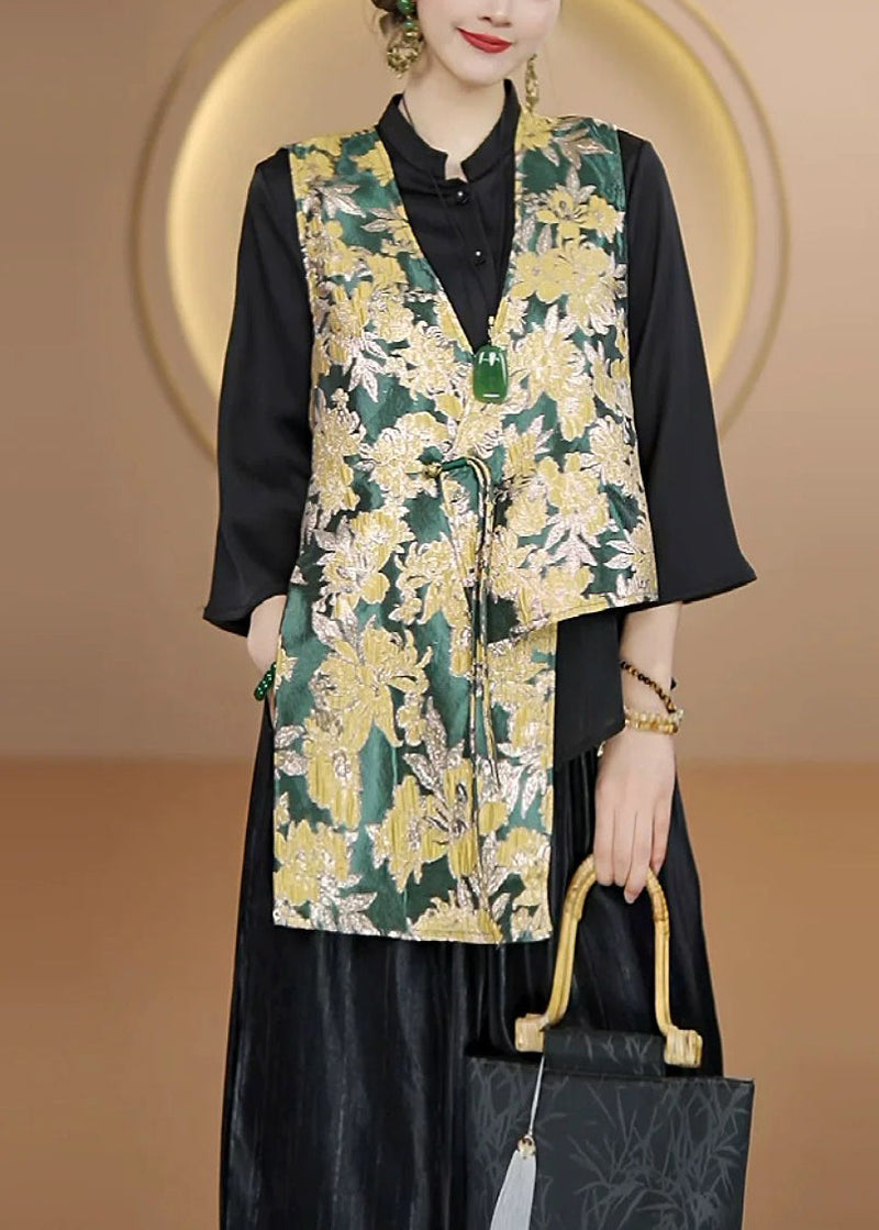 Effortlessly Elegant Garment with a Timeless Design