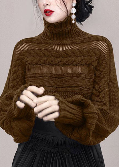 Well Tailored Sweater with a Graceful Silhouette