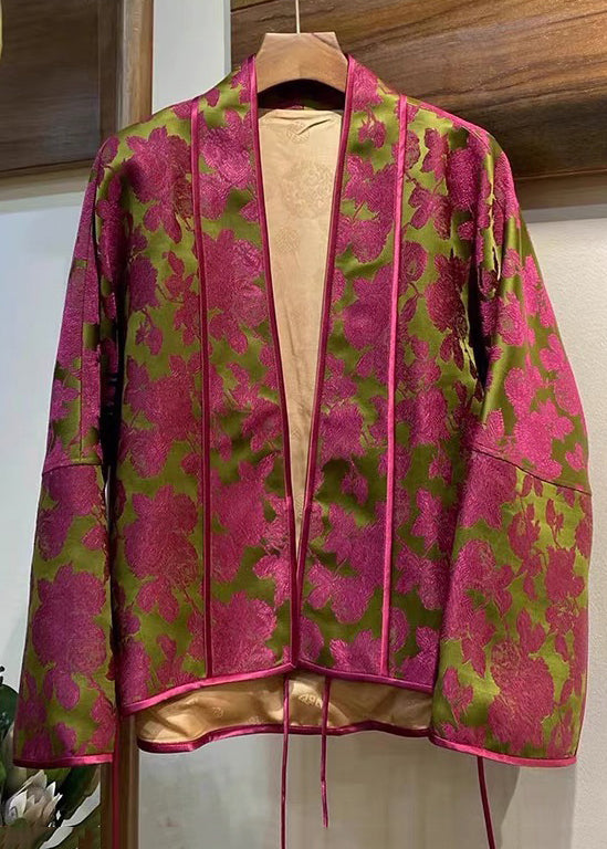 Well Tailored Coat with a Graceful Silhouette