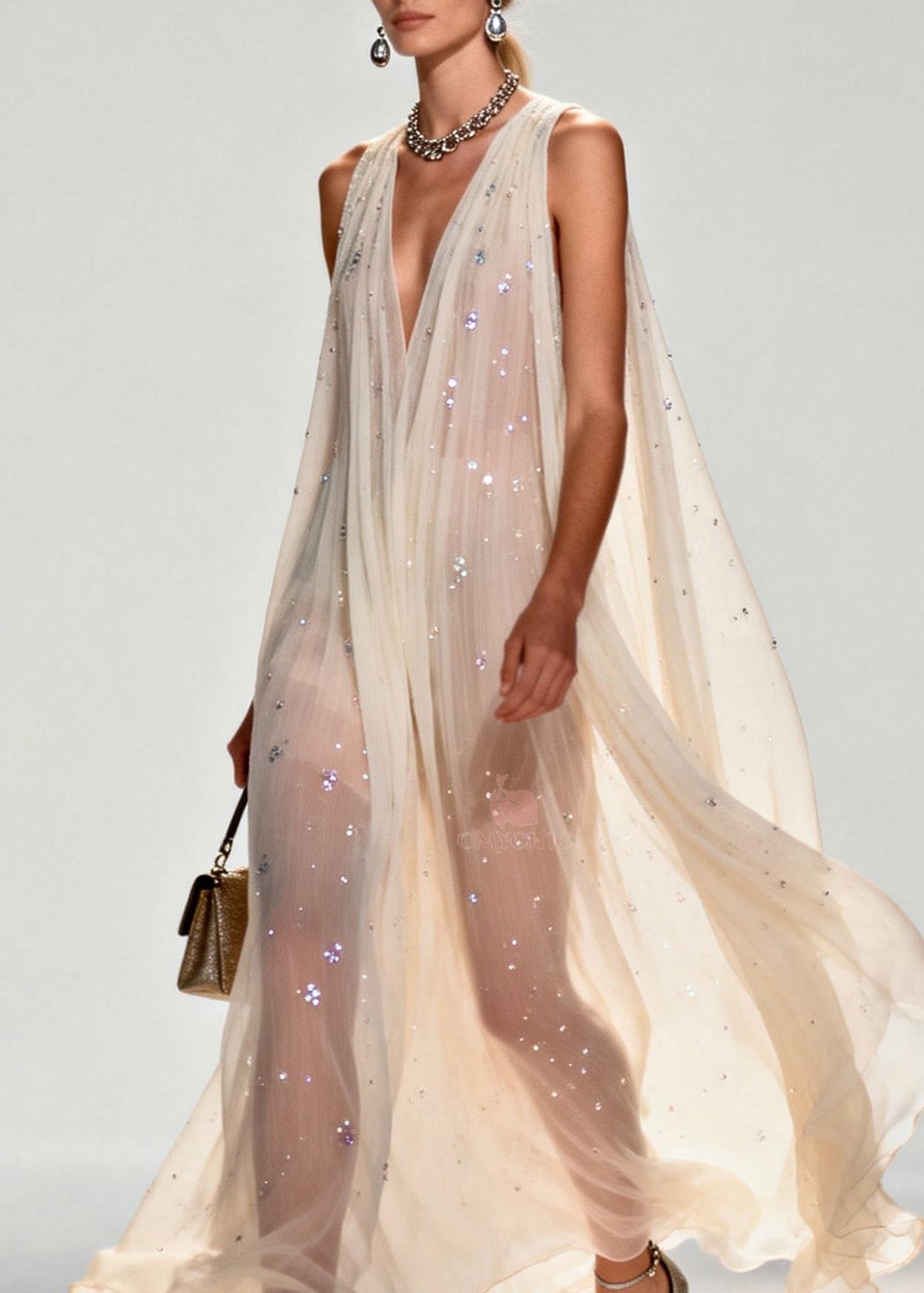 Well Tailored Dress with a Graceful Silhouette