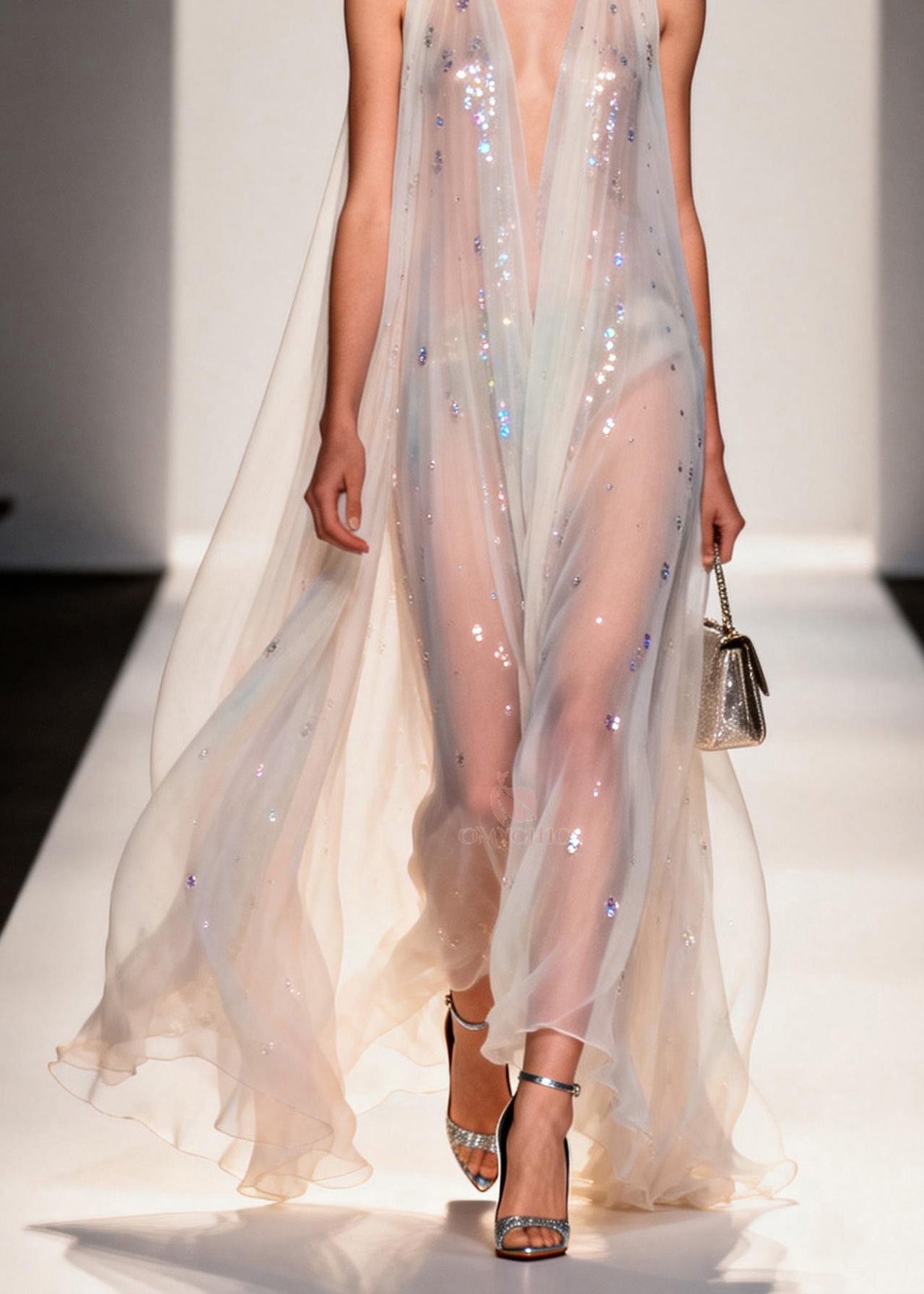 Beautifully Crafted Dress in a Classic Style