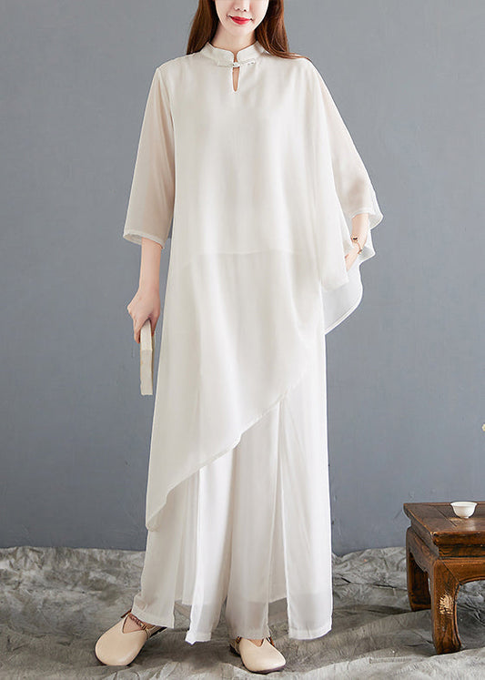 Effortlessly Elegant Garment with a Timeless Design