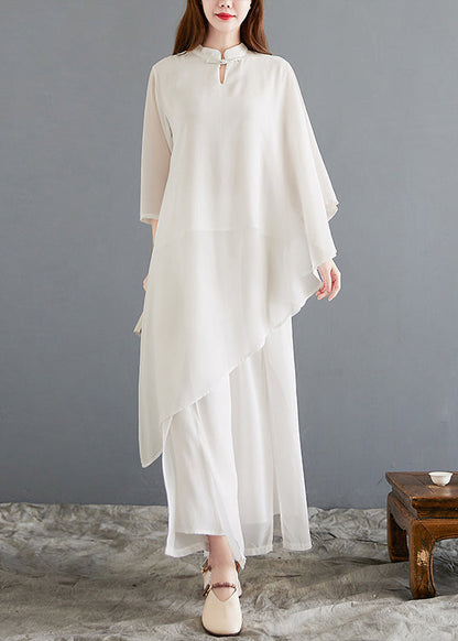 Effortlessly Elegant Garment with a Timeless Design