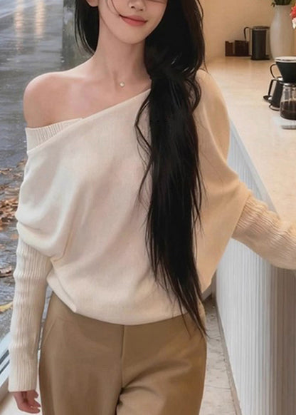 Well Tailored Sweater with a Graceful Silhouette