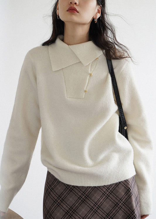 Effortlessly Elegant Sweater with a Timeless Design