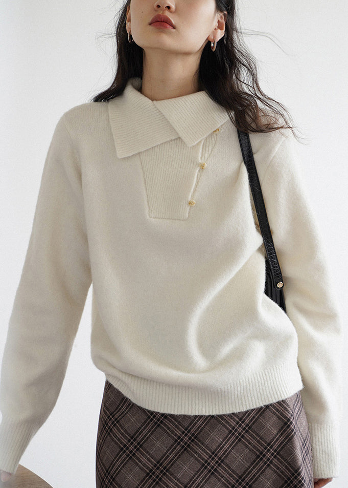 Classic Vintage Sweater with a Flattering Fit