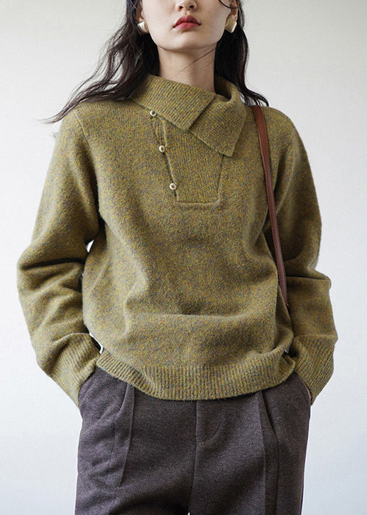 Classic Vintage Sweater with a Flattering Fit