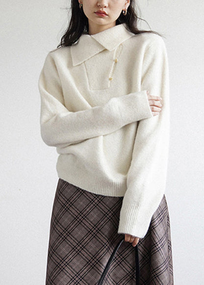 Effortlessly Elegant Sweater with a Timeless Design