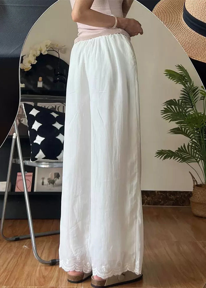 Effortlessly Elegant Pants with a Timeless Design