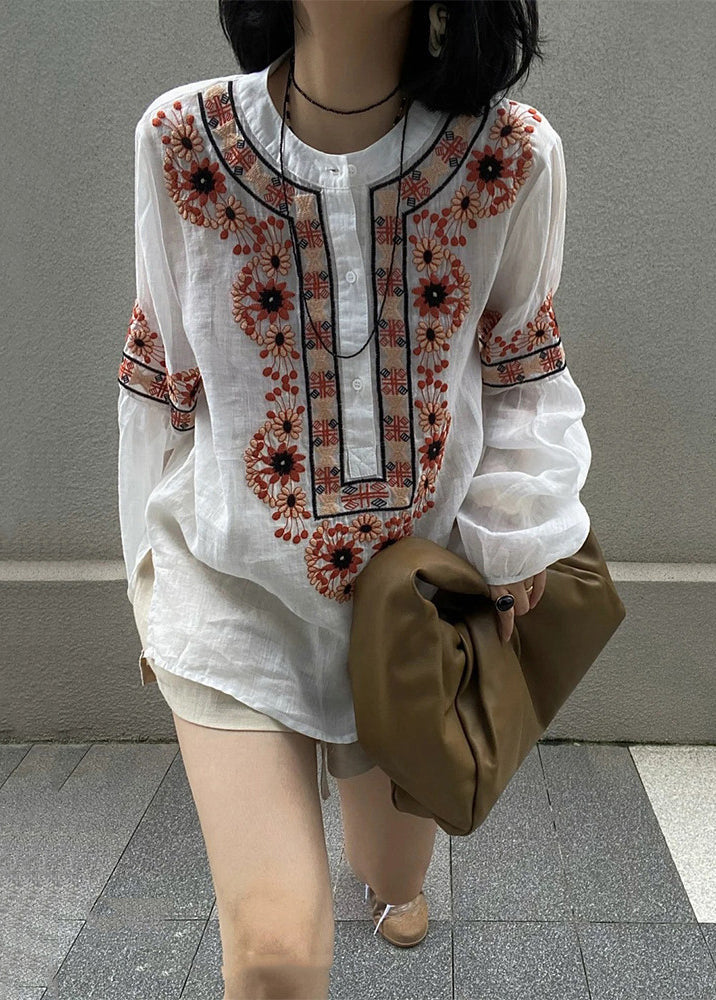 Well Tailored Blouse with a Graceful Silhouette