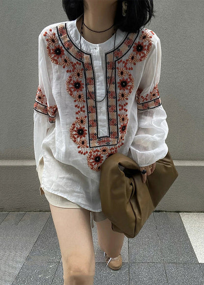 Well Tailored Blouse with a Graceful Silhouette