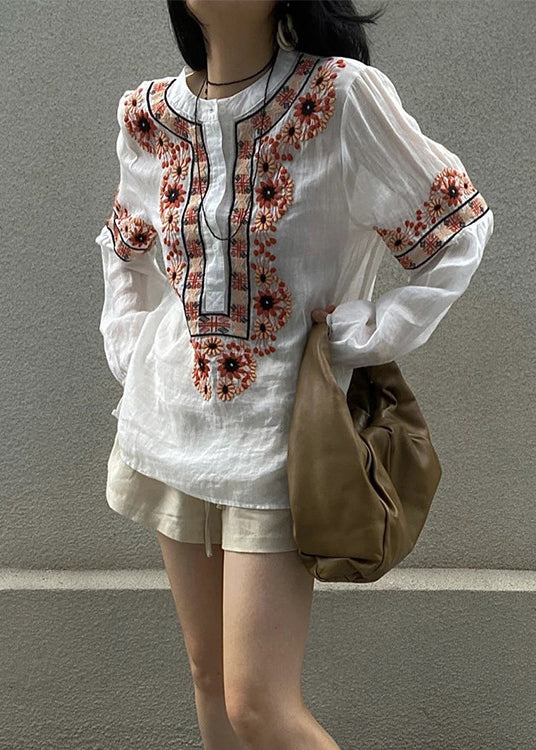 Well Tailored Blouse with a Graceful Silhouette