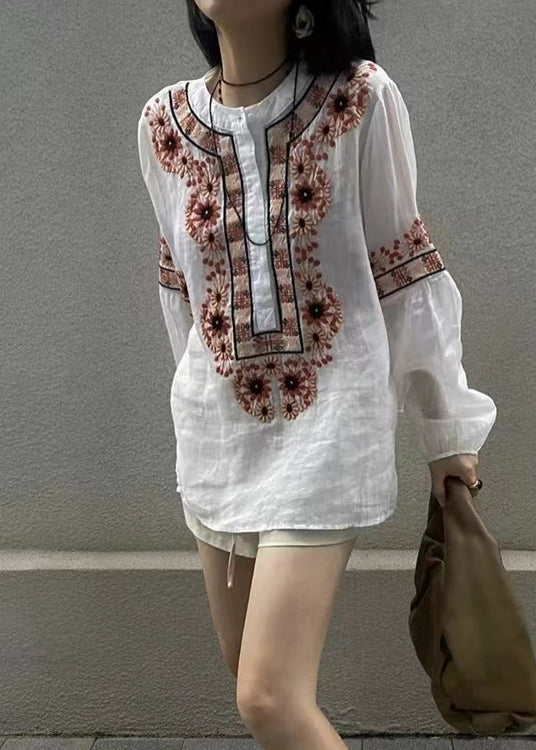 Well Tailored Blouse with a Graceful Silhouette