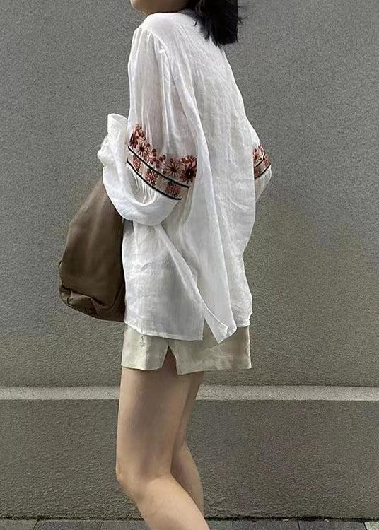 Well Tailored Blouse with a Graceful Silhouette