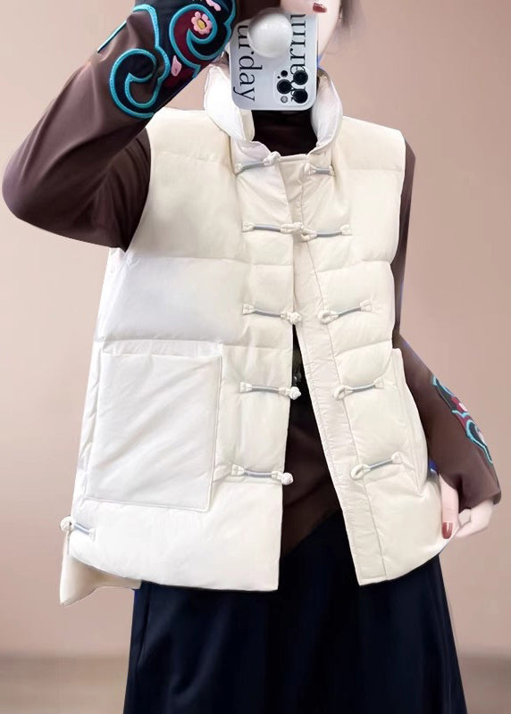 Effortlessly Elegant Coat with a Timeless Design