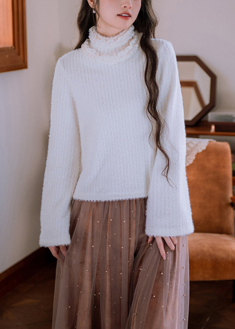 Effortlessly Elegant Sweater with a Timeless Design