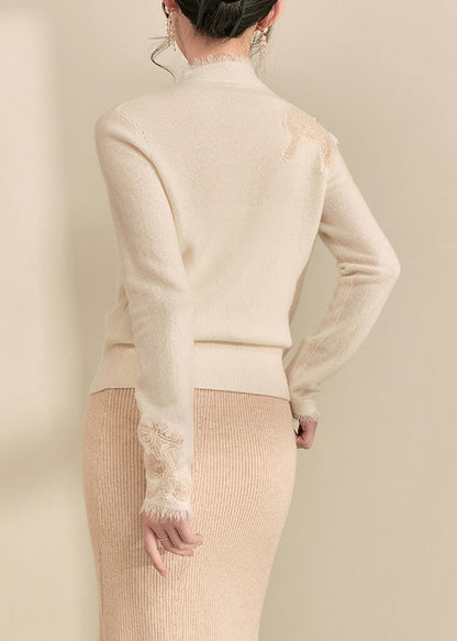 Well Tailored Sweater with a Graceful Silhouette