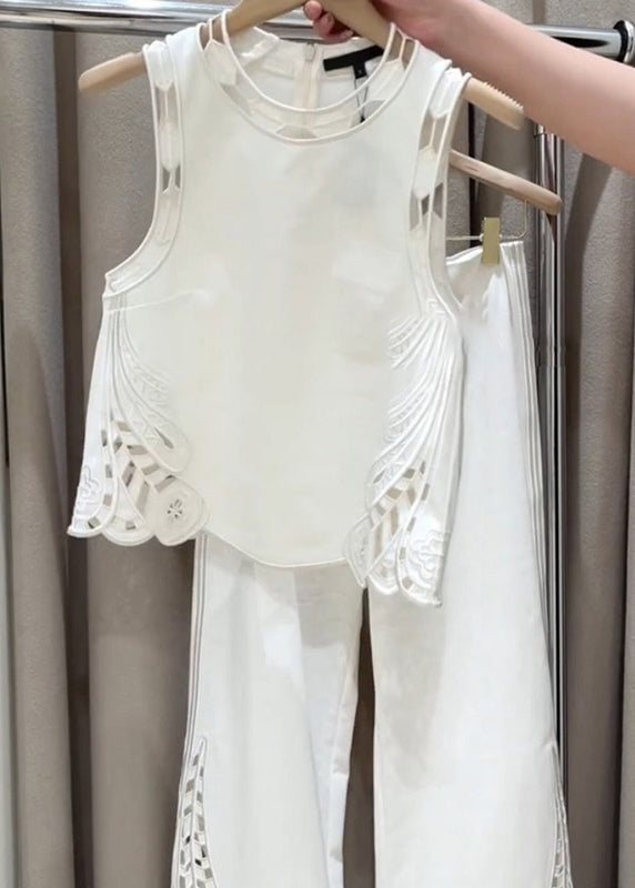 Sophisticated Garment with a Clean Classic Look