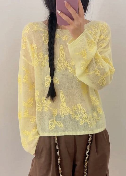 Effortlessly Elegant Sweater with a Timeless Design