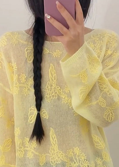Effortlessly Elegant Sweater with a Timeless Design