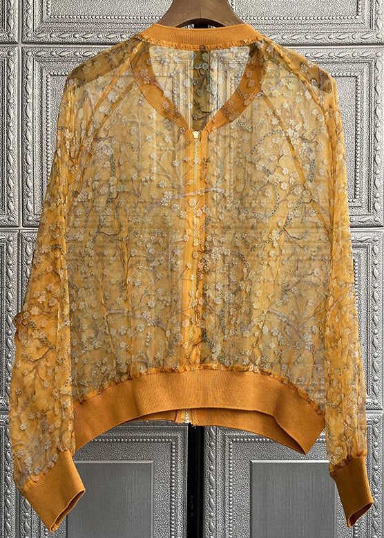 Beautifully Finished Coat in a Timeless Design