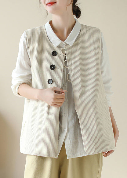 Beautifully Finished Coat in a Timeless Design