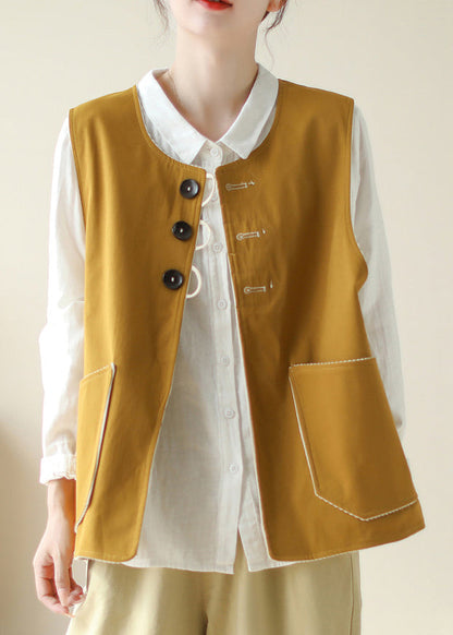 Beautifully Finished Coat in a Timeless Design