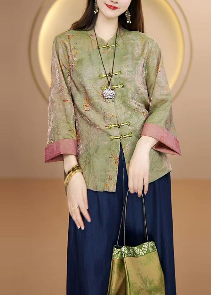 Well Tailored Cardigan with a Graceful Silhouette