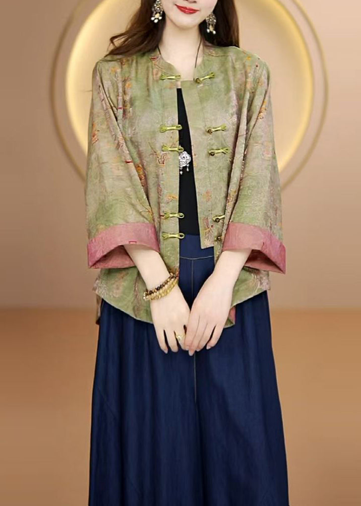 Well Tailored Cardigan with a Graceful Silhouette