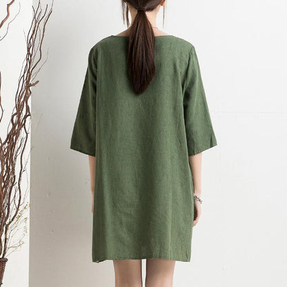 Classic Vintage Dress with a Flattering Fit