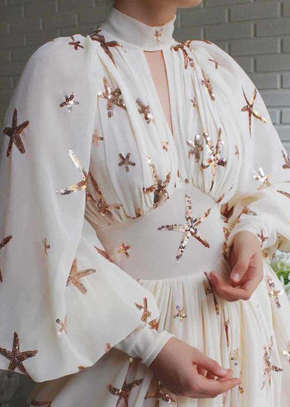 Beautifully Finished Dress in a Timeless Design