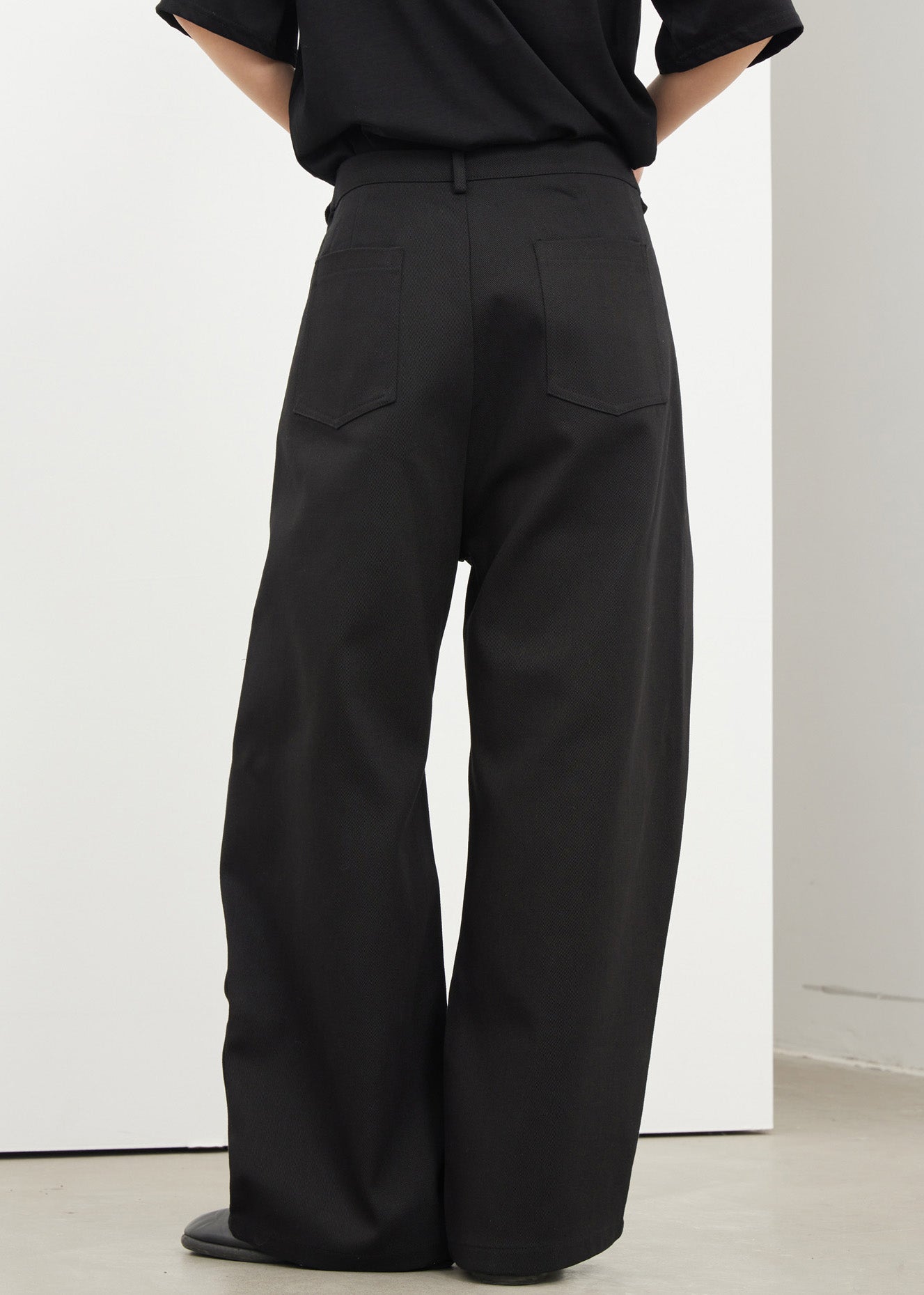 Gracefully Styled Pants for Any Occasion