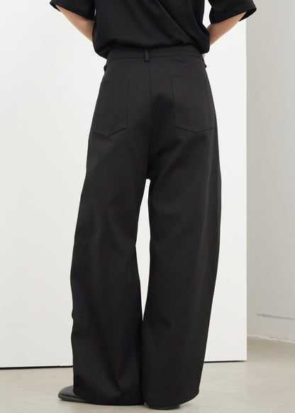 Gracefully Styled Pants for Any Occasion