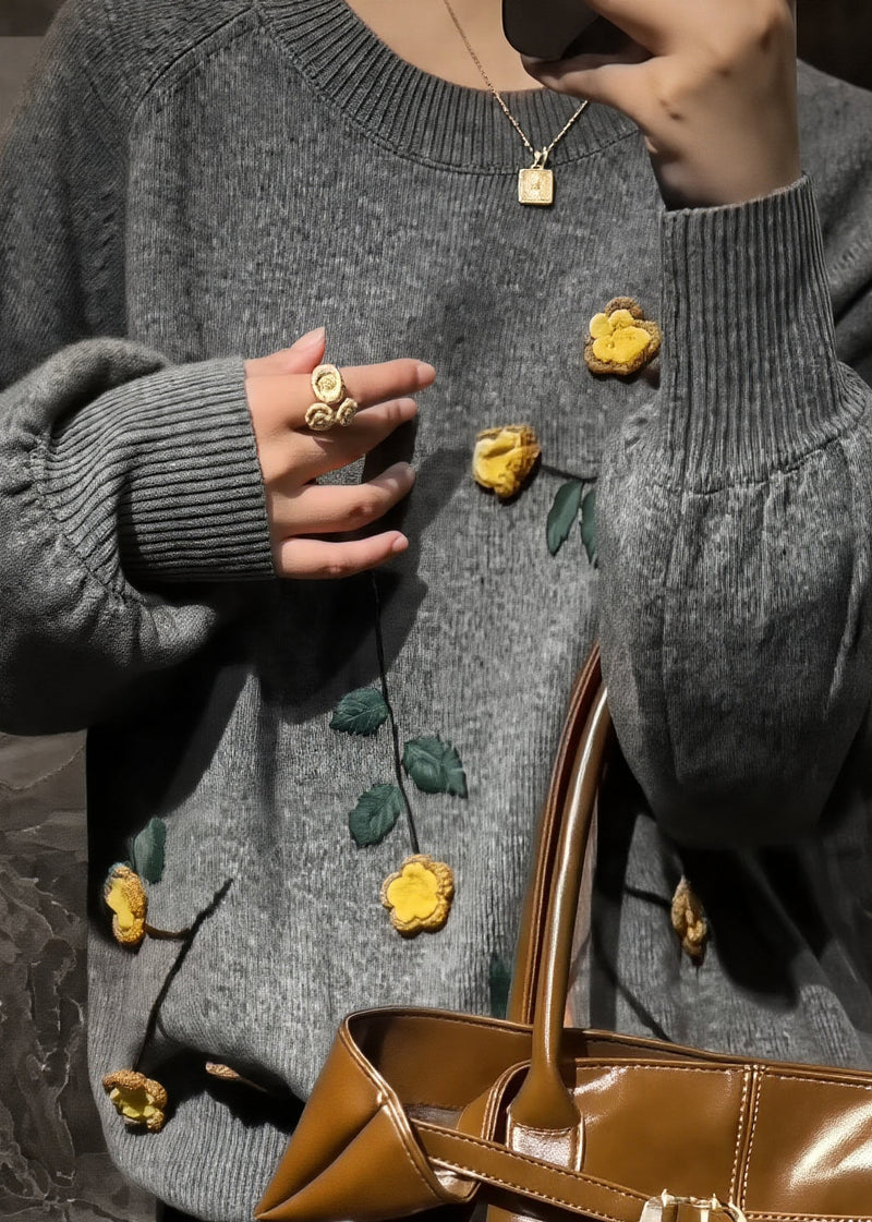 Classic Vintage Sweater with a Flattering Fit