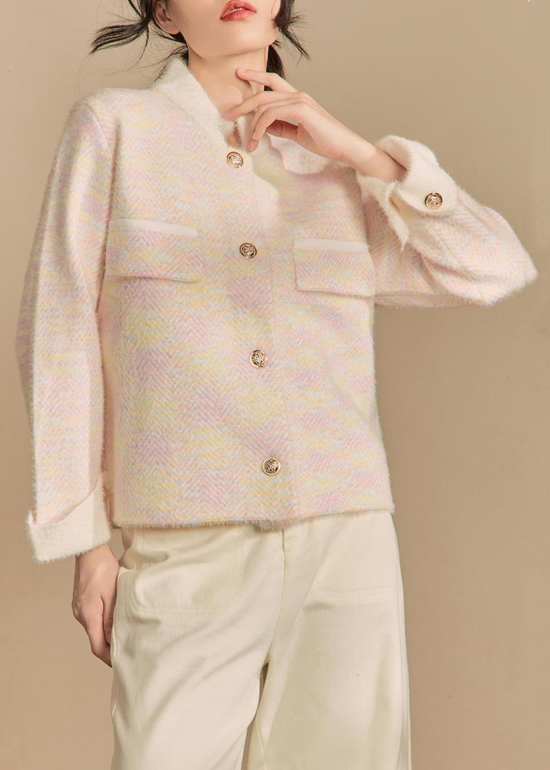 Effortlessly Elegant Coat with a Timeless Design