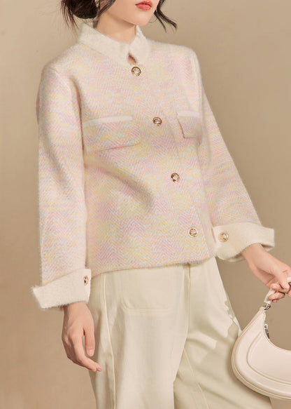 Effortlessly Elegant Coat with a Timeless Design