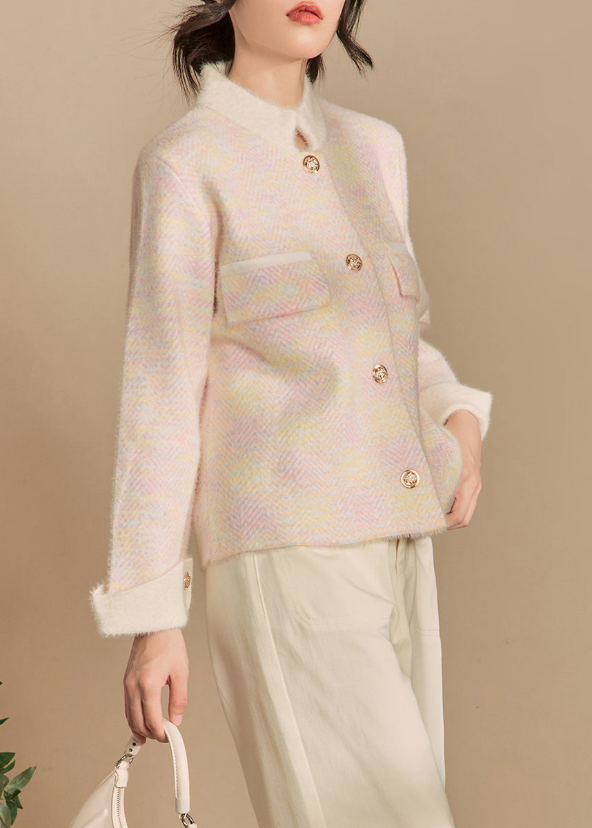 Effortlessly Elegant Coat with a Timeless Design