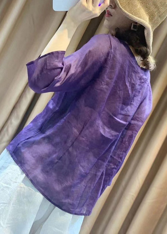 Effortlessly Elegant Top with a Timeless Design
