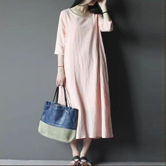 Beautifully Finished Dress in a Timeless Design