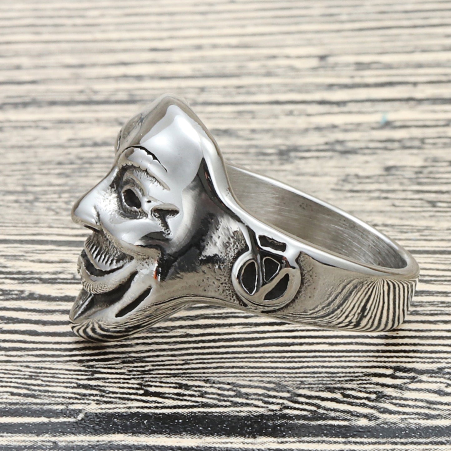 Klassisk Ring med tidløs elegance