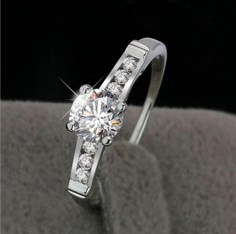 Smuk Smykkesæt med unik stil