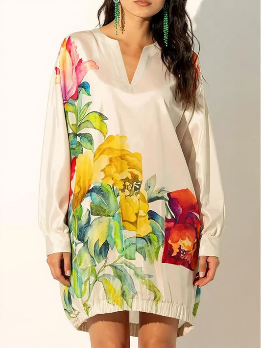 Beautifully Finished Dress in a Timeless Design
