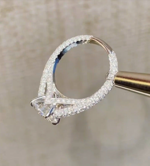 Smuk Smykkesæt med unik stil