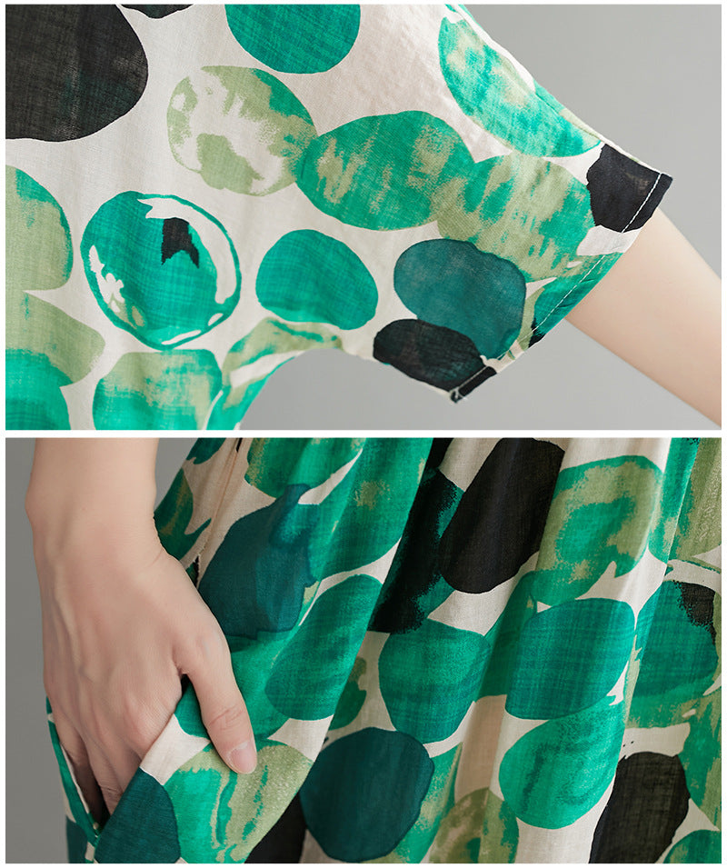 Classic Vintage Dress with a Flattering Fit