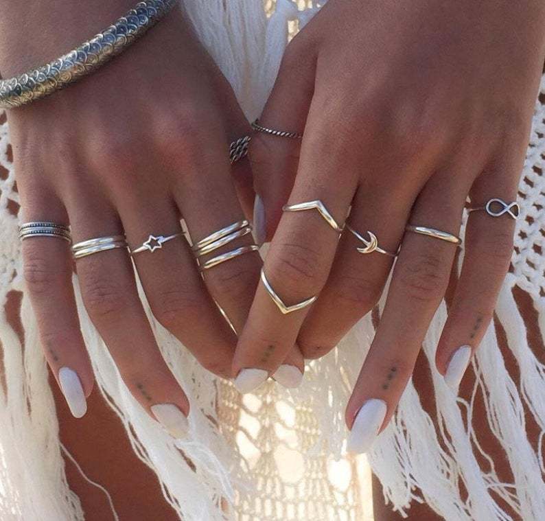 Klassisk Sølv Smykkesæt med tidløs elegance