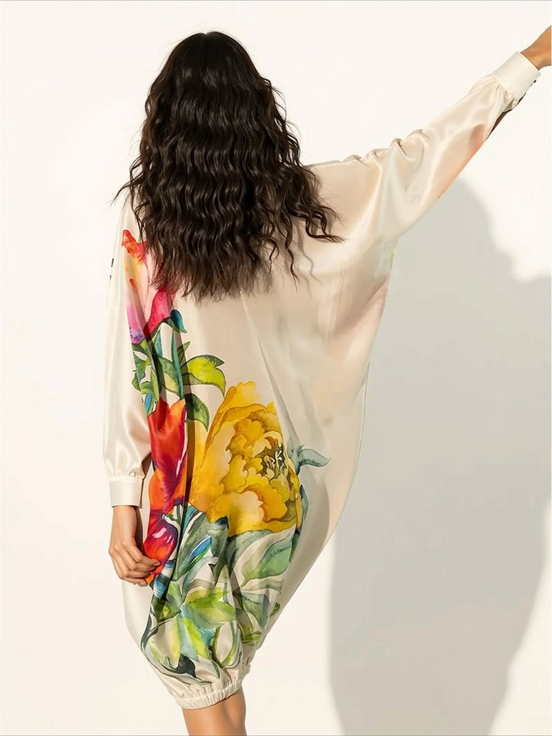 Beautifully Finished Dress in a Timeless Design
