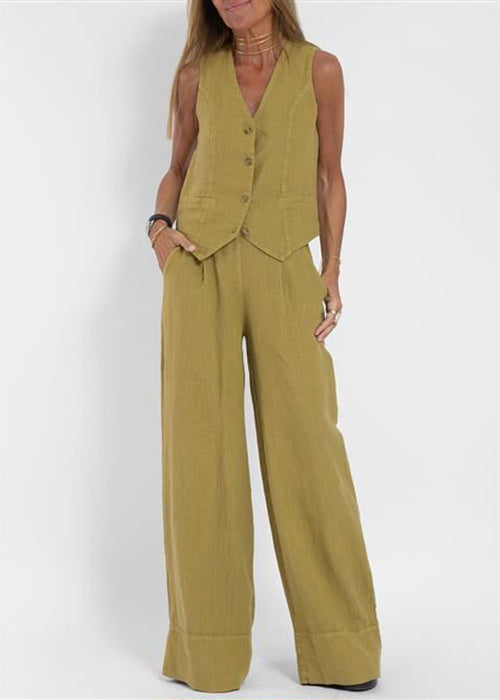 Sophisticated Garment with a Clean Classic Look